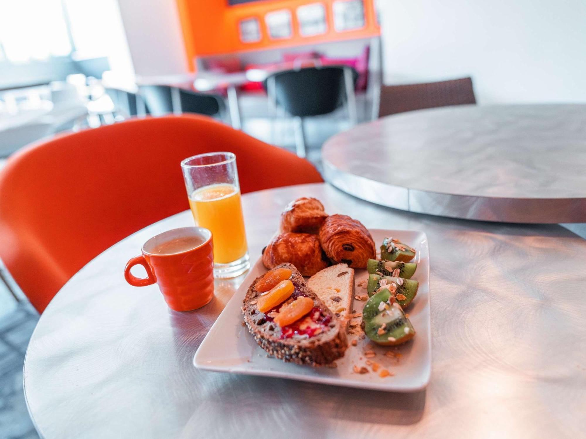Ibis Styles Paris Velizy Hotel Kültér fotó